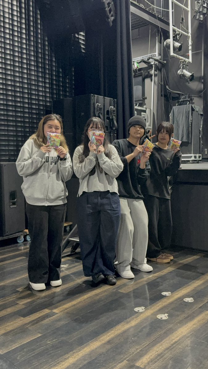 🎼2/27 FINAL WEEK

🎖ステ総ミニライブ＆セッティング大会🎖

初の試みでステージ総合コースだけでミニライブを行いました😊
ステ総だからできること❣️👏✨️ 

そして3チームに分かれてセッティング大会🦦
普段使わない楽器やセッティングスタイルにも挑戦しました😆

#ESPエンタテインメント福岡