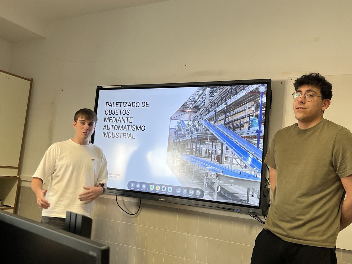 El miércoles por la tarde fue la presentación de los proyectos del alumnos de 2° de ciclos superiores del departamento de electricidad y electrónica.
Os mostramos los resultados obtenidos por nuestro alumnado de Automatización y robótica industrial.
Enhorabuena! #ieslatorretaelda