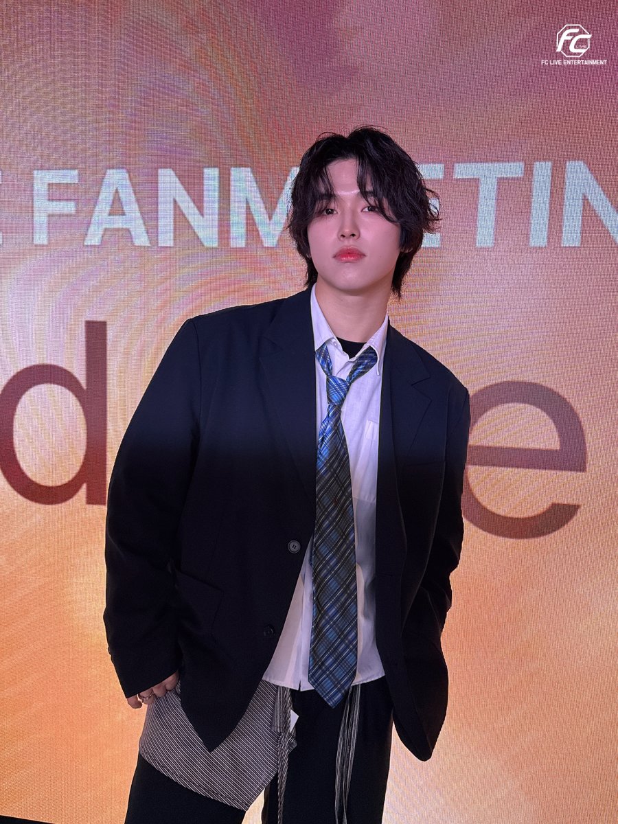 FCLIVE_official's tweet photo. #ONLEE FANMEETING IN JAPAN
Behind the ONLEE 

このあと19時から2部公演始まります！
最終日最高の思い出を作りましょう🌈

📅2/27(金) 19:00-
📍 東京：iBIG HALL
一般チケット当日券あり〇 会場受付まで🎫

詳細はこちらから
🔗https://t.co/7IMHMRUULy

#온리 #이승환 #イスンファン https://t.co/Sb9NmQfr8D