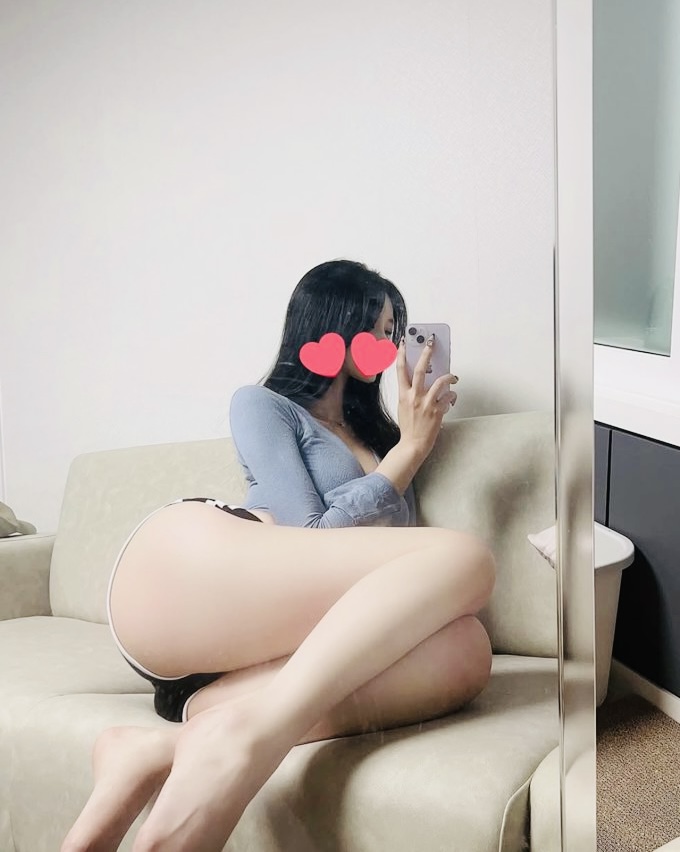JessicaCla21666's tweet photo. 48時間以内に♡くれた方の中から、ひ♡候補を見つけます🙋‍♀️

初めての人優先！早めのリアクションがおすすめです。
参加したい方は、いいねとRT↻の後 「参加したいです」とリプください。

18~60くらいまでOKで、全国どこでも飛んでいきます🫶

#いいねでＤＭ #裏アカ女子 https://t.co/DNn1yOGtHw