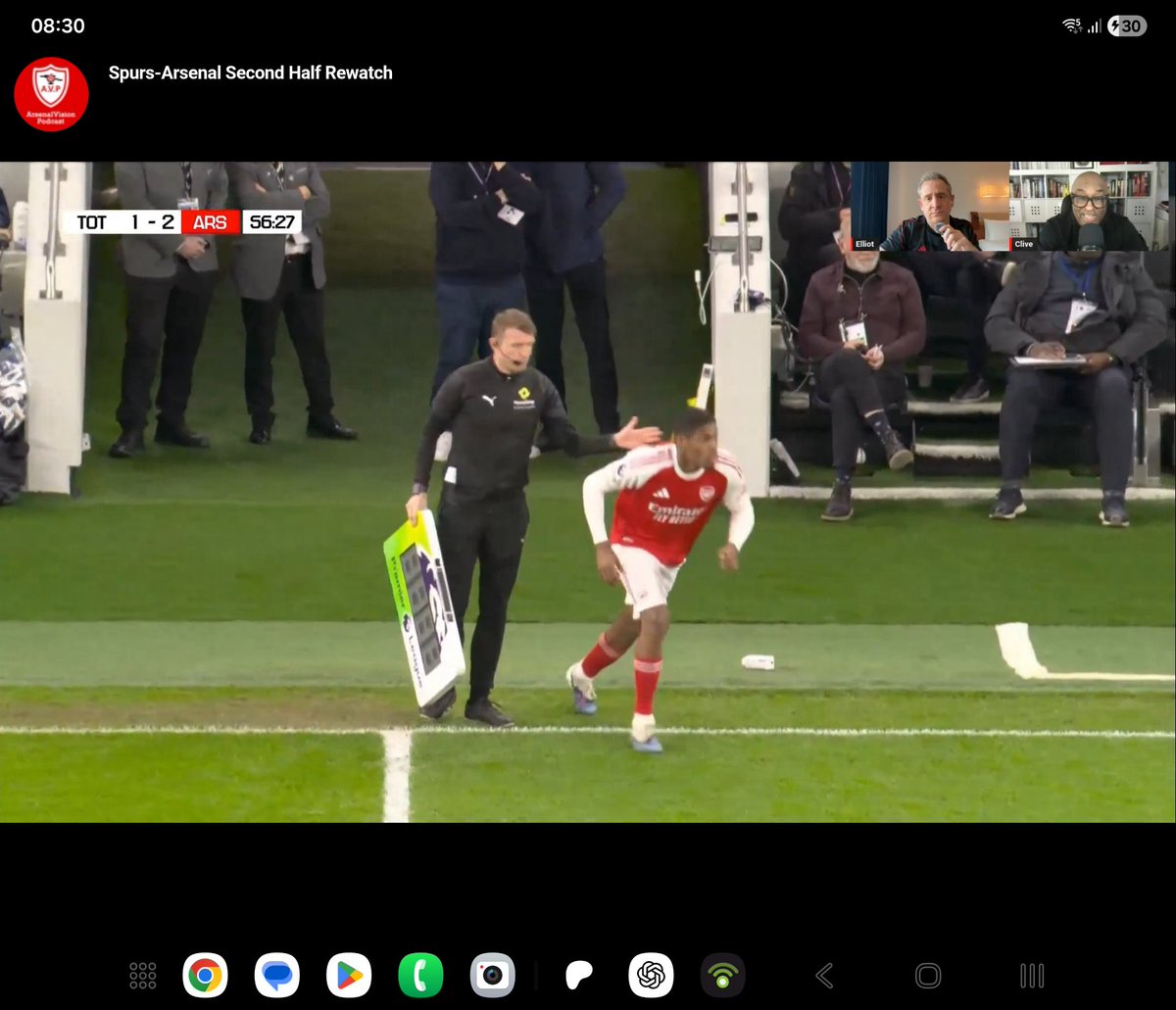 JairoAndresJ's tweet photo. @clivepafc conclusive proof, Clive Palmer spotted in the Spurs set-up. Check him out sitting in the top right corner. Good work Agents Clive and Vinai, your mission is going well 😅 https://t.co/ZQpKHE2JMx