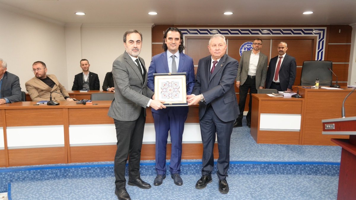 Şubat Ayı Meclis Toplantımızı Odamızda gerçekleştirdik. 
Cumhurbaşkanlığı Strateji ve Bütçe Başkan Yardımcımız, hemşehrimiz Sayın Kutluhan Taşkın’ı Meclisimizde misafir ettik. 
Ekonomi politikalarının mevcut yönü ve reel sektör üzerindeki etkilerini değerlendiren Sayın Başkan