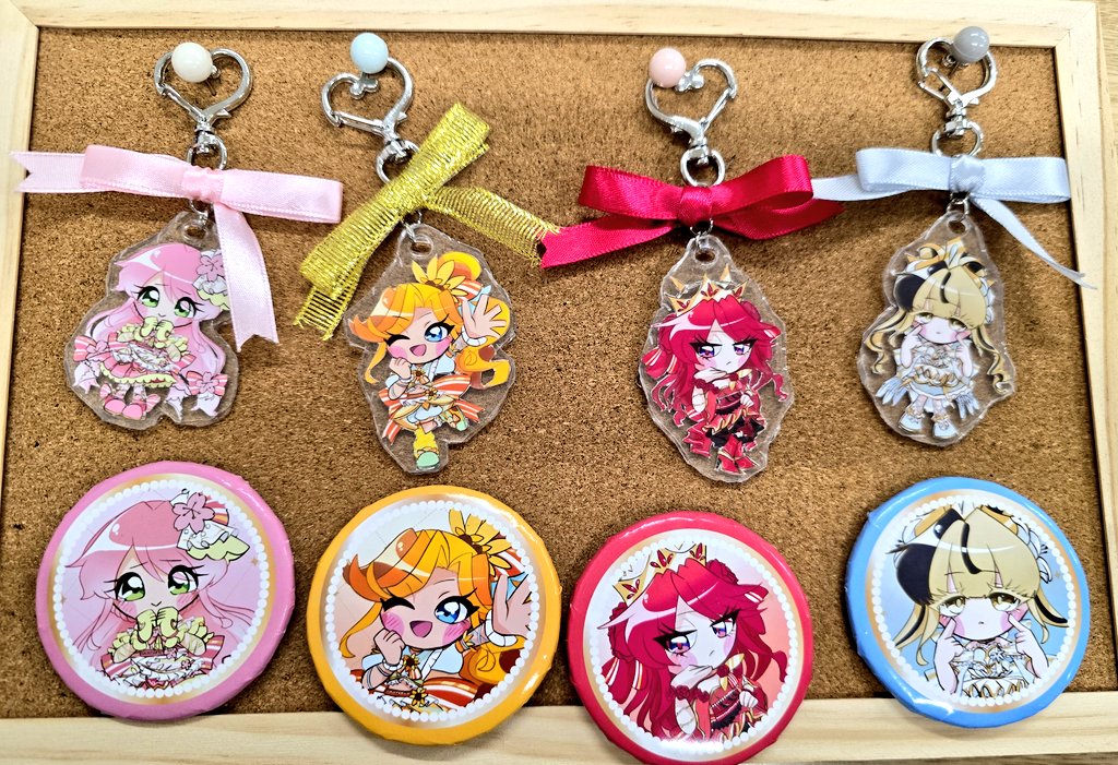 キャラグッズ アクキー＆缶バッジ 実物