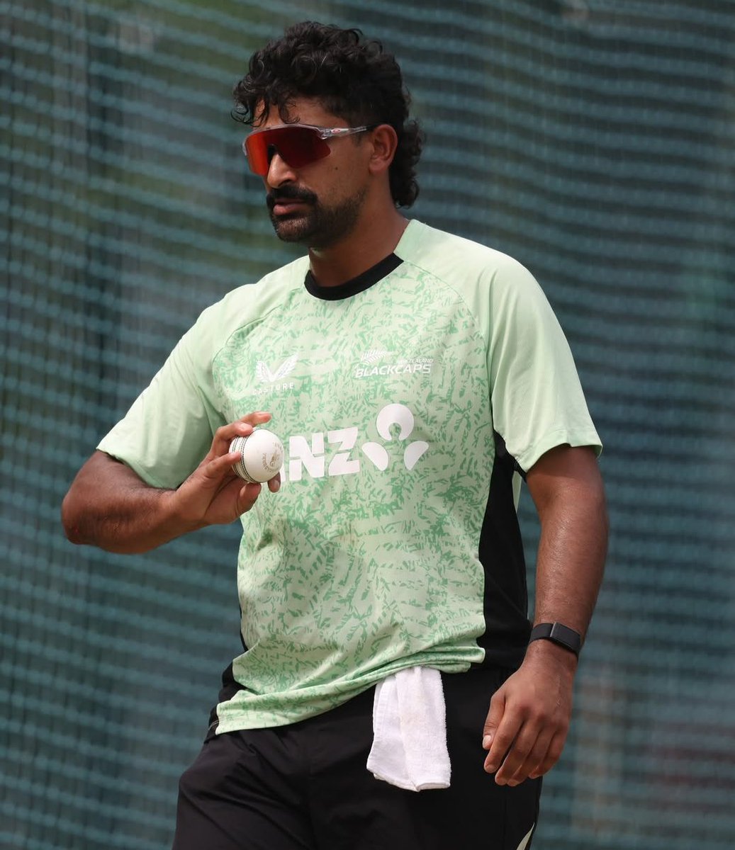 Dheeraj_Nayak22's tweet photo. The Blackcaps play their third and last Super 8s game today against England at RPS Colombo. An important game, a win today will secure a semi final spot, or else qualification will depend on tomorrow's SL-Pak game. All the best Blackcaps!!!
#BACKTHEBLACKCAPS #T20WorldCup #ENGvNZ https://t.co/Ssg7v57ISz