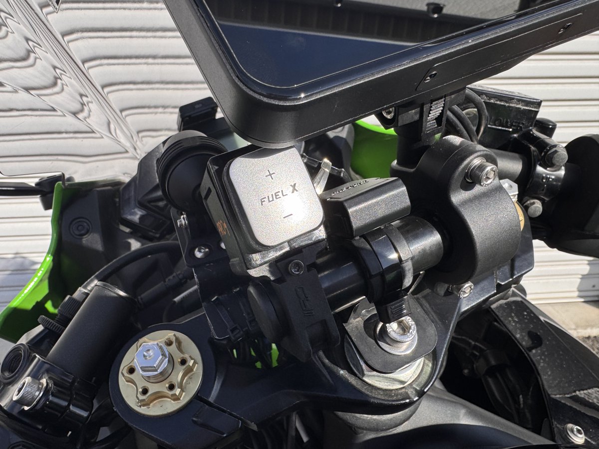 【新製品発売のお知らせ】
Ninja250SL/Z250SL用PowerTRONIC V4＆FUELX シリーズ
3月1日(日) 10:00 販売開始

Ride Globalオリジナルレースマップ内蔵かつ点火時期の制御も可能なNinja250SL用サブコン"PowerTRONIC