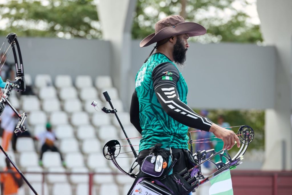 AfricaFactsZone's tweet photo. Nigeria's Sholademi Damilola has won the Silver medal at the USA Archery Indoor Nationals.

He was the only African Representative in the competition. https://t.co/vdVvL9gs6H