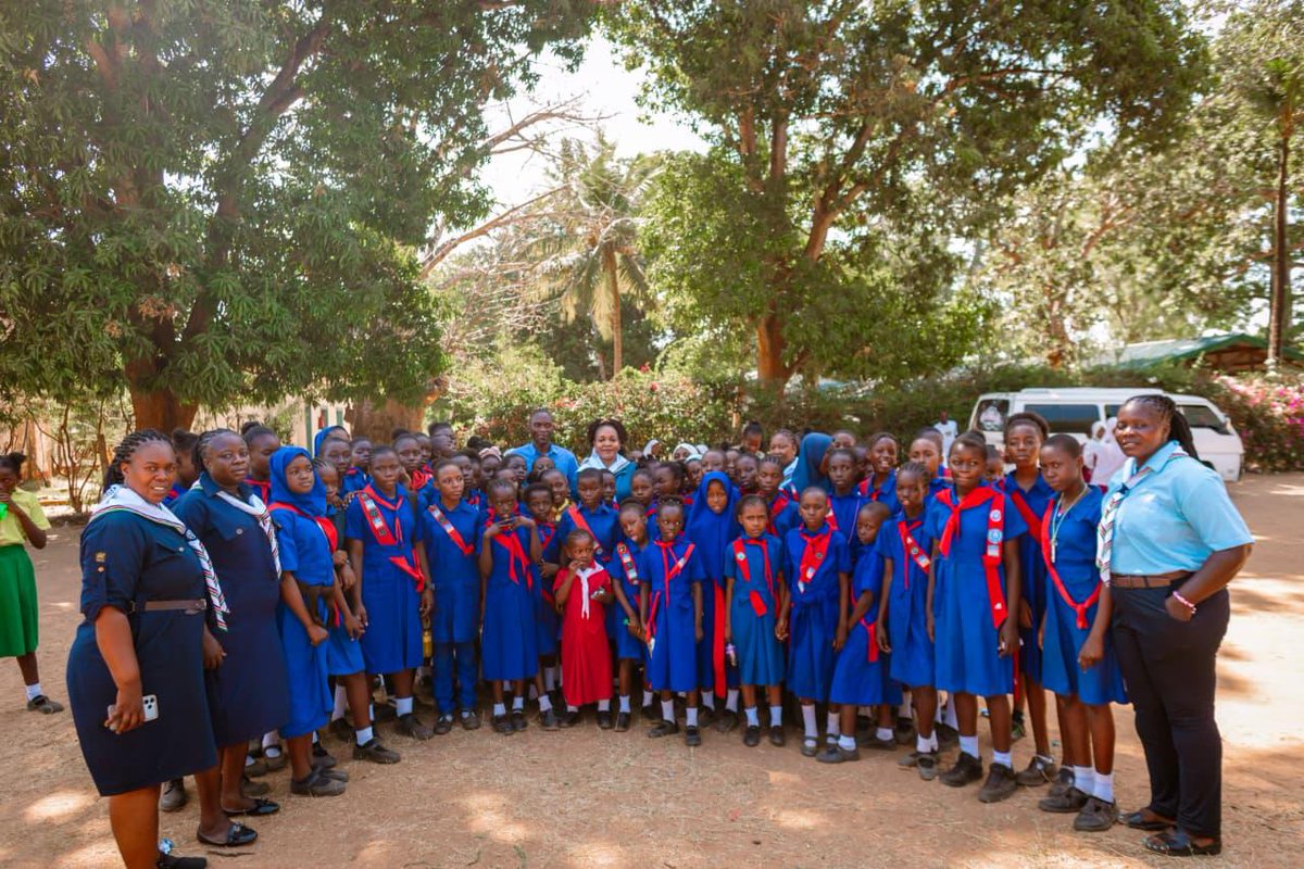 KenyaGirlGuides's tweet image. A wonderful #WorldThinkingDay celebration in Kilifi County! 🌍💙

Graced by Hon. Caroline Kalume (Cheupe) and Mr. Dadu Chome. Proud to host 15 schools, Young &amp;amp; Guide Leaders, and Bravo Guides — welcome Ganda Comprehensive School! 👏🏾

#KGGA #GuidingSpirit