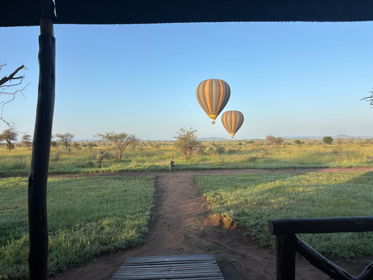 simplesim_v3ga's tweet photo. 6h du matin. Serengeti. Tu ouvres les yeux et voilà ce que tu vois 🎈

eSIM Tanzanie dès 21,99€ — connecté dès l'atterrissage, même en pleine brousse.

Les vacances d'hiver, c'est maintenant ✈️

👉 https://t.co/OfmmgYN2T4

#Tanzanie #eSIM https://t.co/oAbWsQKQdY