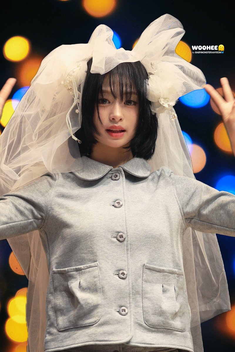 25 10 12 Makestar

✌️

#AHYEON #아현 
#BABYMONSTER #베이비몬스터