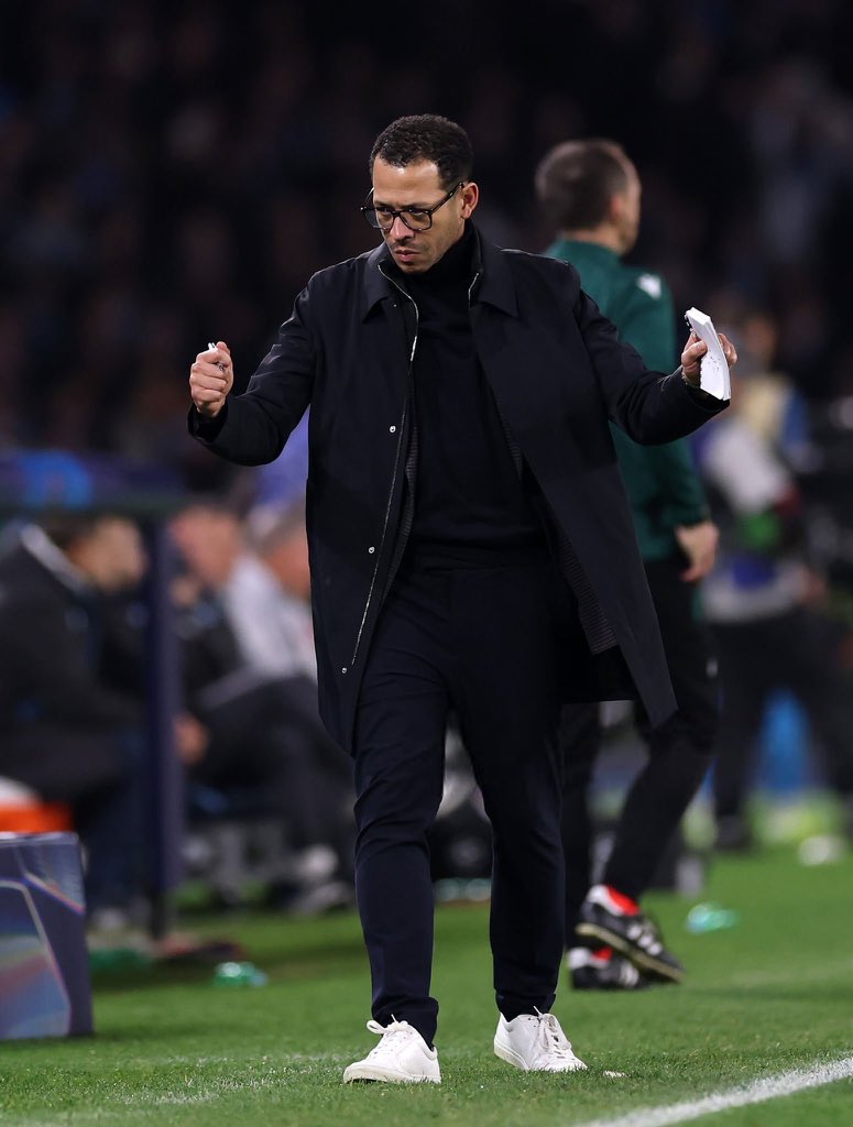 AbuZeenah_'s tweet photo. It’s been a long time since Chelsea manger had  a Son ;

Thomos Tuchel had Kai Havertz 
Sarri had Jorgihno 
Conte had Hazard 
Lampard Had Mason Mount 

So who exactly was Liam Rosenior Son ? https://t.co/zgQWvXBTjp