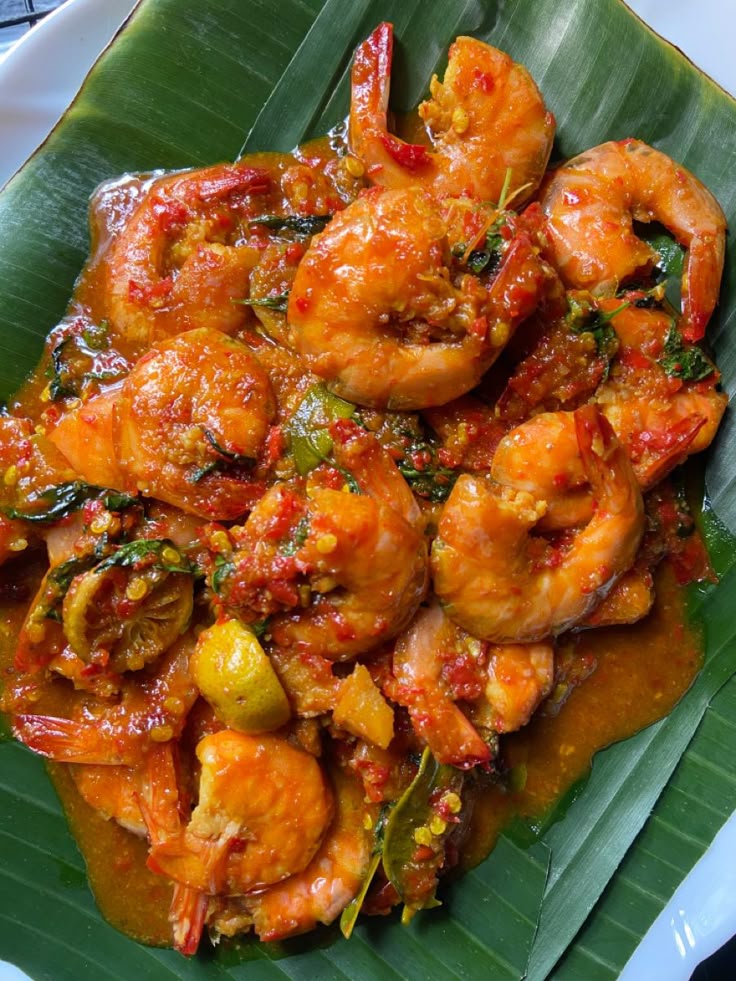 sarah ayu tweet media