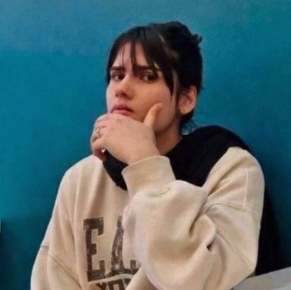 موژی tweet media