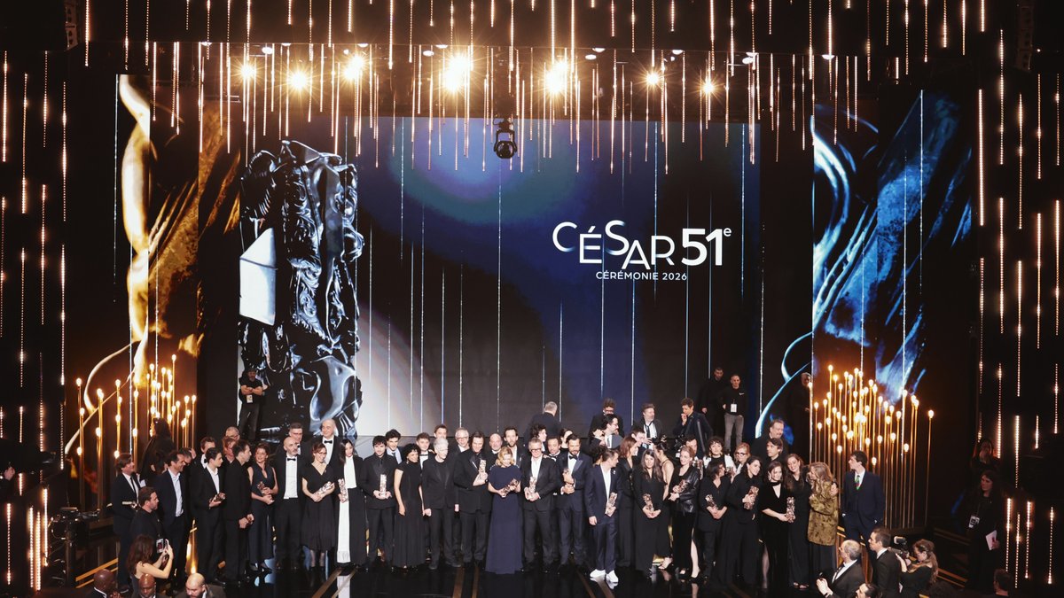 CANAL+ group tweet media