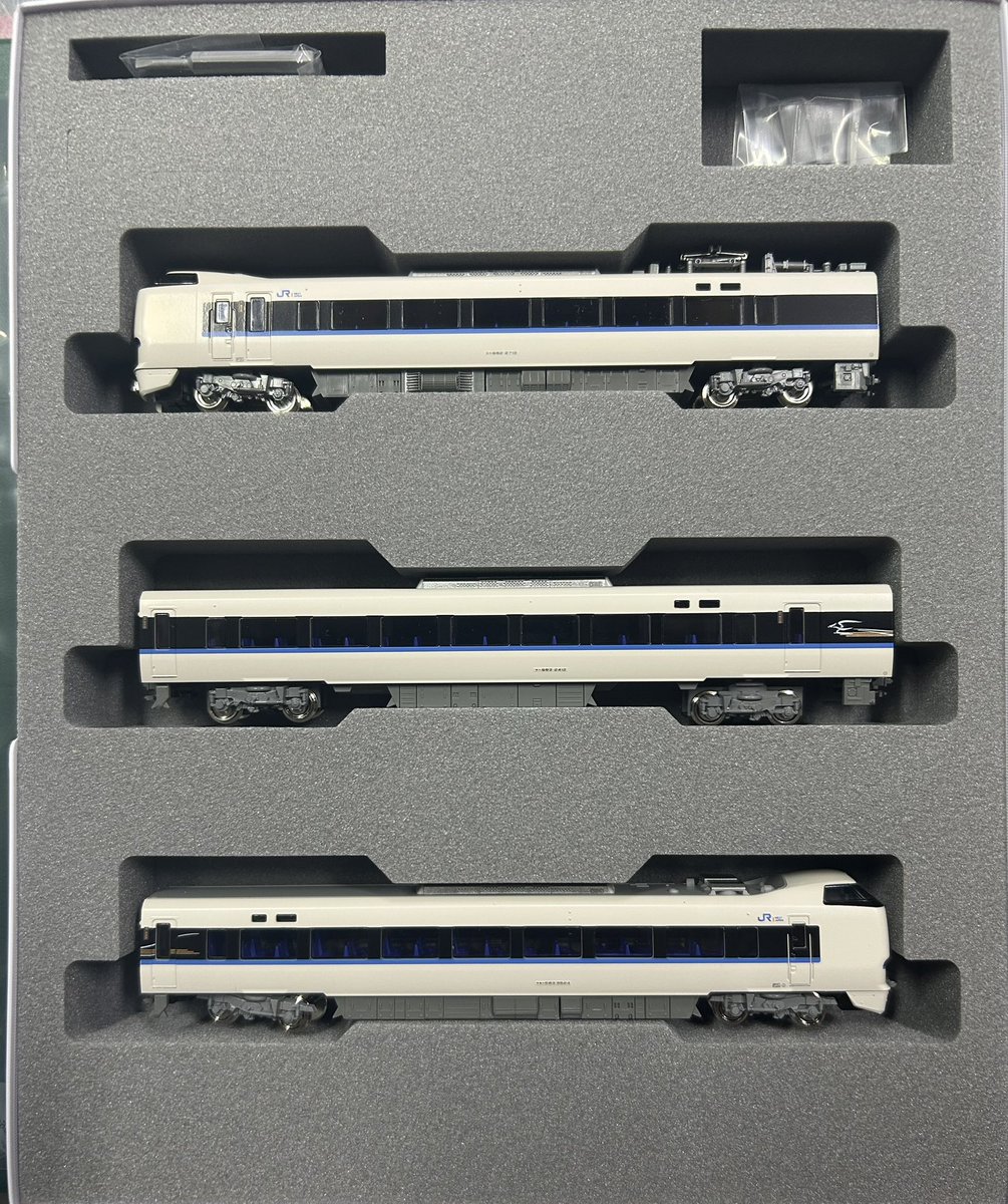 KATO Nゲージ新商品 683系2000番台 「能登かがり火」3両セット 🚞入線