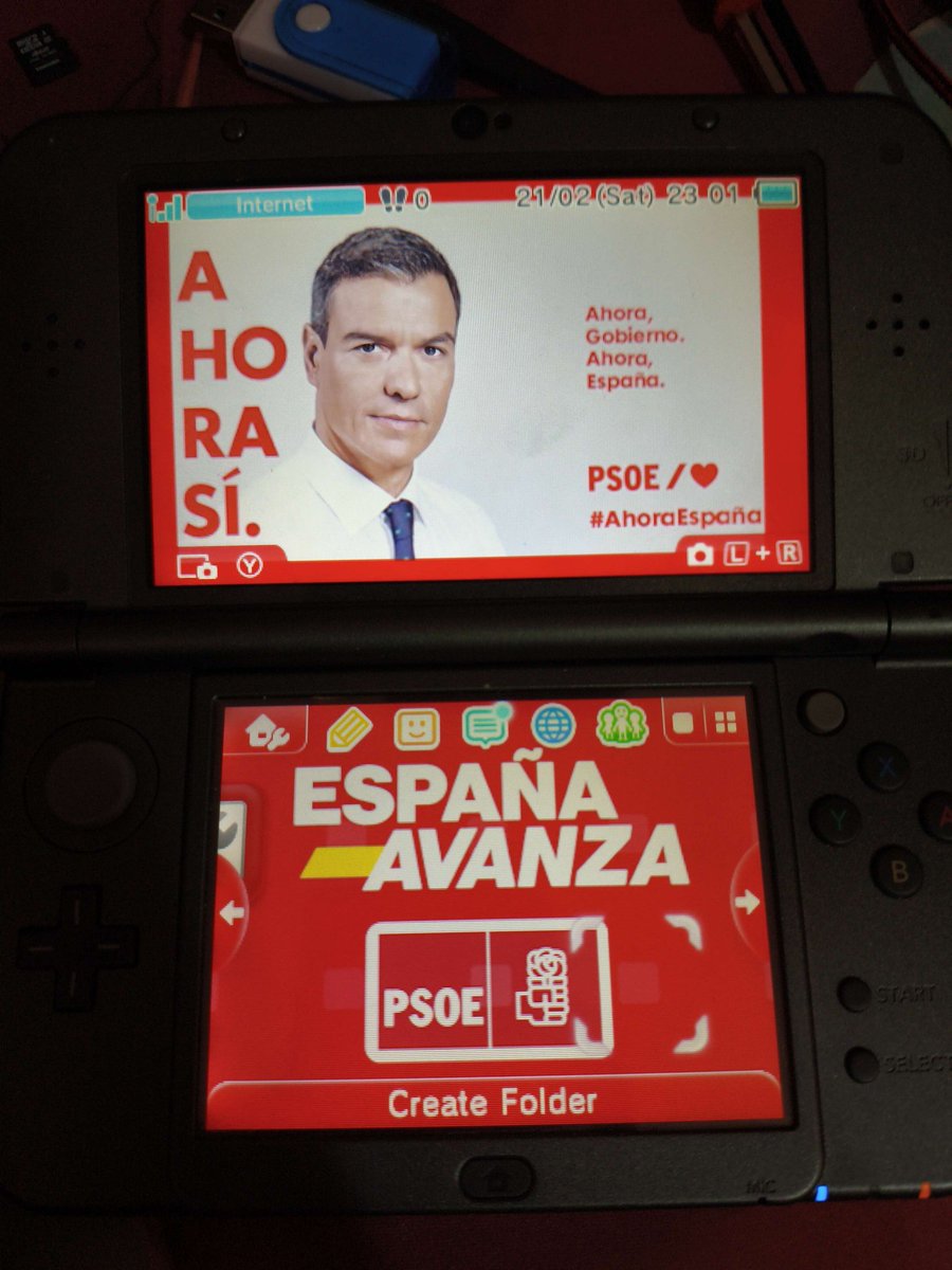 sepvlturera's tweet photo. Vendi mi 3ds a un colega el otro dia y me paso esta foto 2 horas despues de entregarsela😭 https://t.co/mY3ABHTpIX