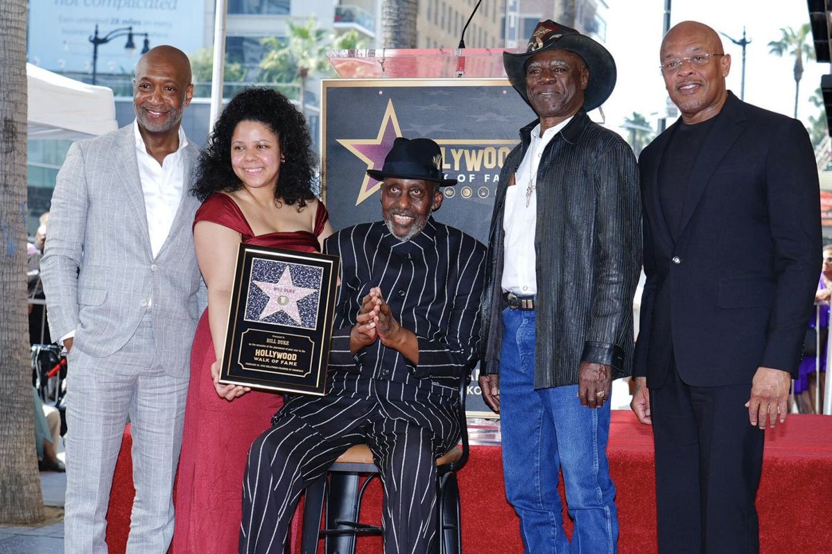 RichardDLewisLA's tweet photo. 🎈HAPPY BIRTHDAY AND BIG CONGRATS BILL DUKE!⭐️—The famed ‘Predator’ actor and ‘Deep Cover’ director gets his star on the Walk of Fame on his 83rd birthday! Respect to his epic five-decade career acting and directing acclaimed films like A Rage in Harlem (1991). #BillDuke #movies https://t.co/JE74QazS4z