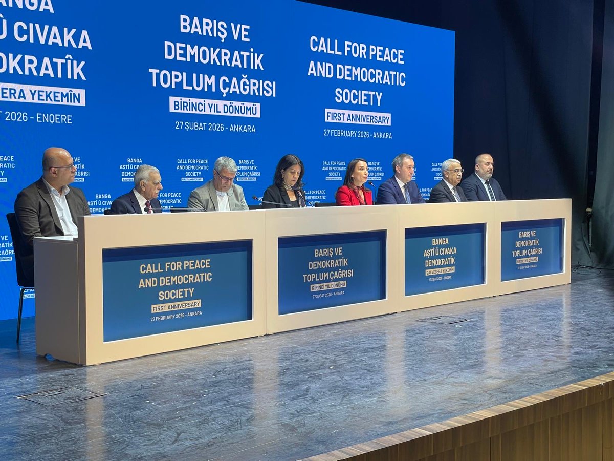 27 Şubat’ın 1inci yıldönümünde, yeni mesajlar ve yeni hedeflerle “Barış ve Demokratik Toplum” hedefine yürüyoruz. 
Hepimize kolay gelsin, yolumuz açık olsun…