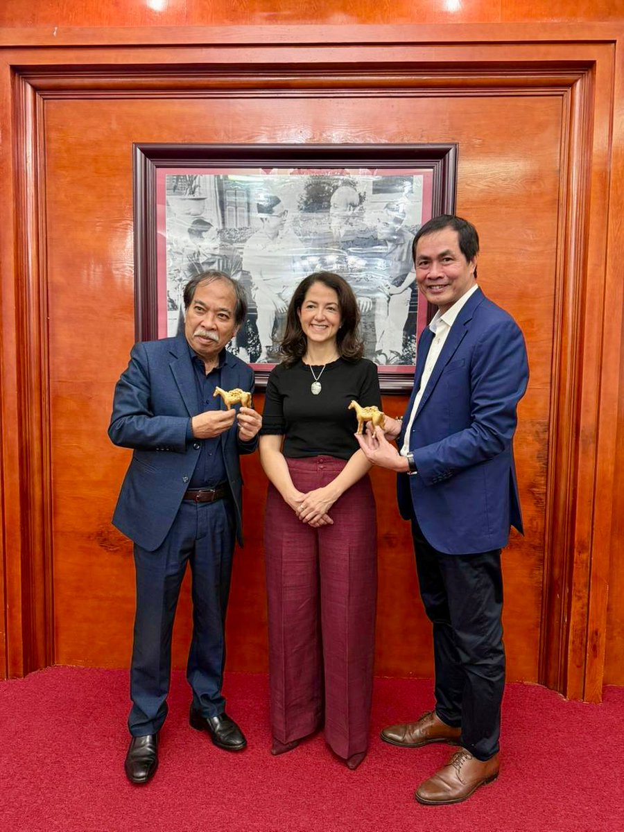 Embajada de Colombia en Vietnam tweet media