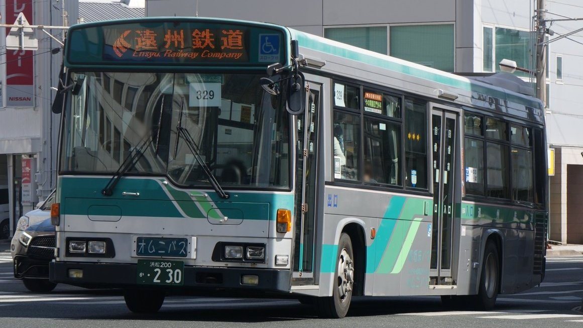 遠鉄バス
浜松200か・230　磐田
KL-HR1JNEE（2002年式）

浜松まつりシャトル　2025.5.5