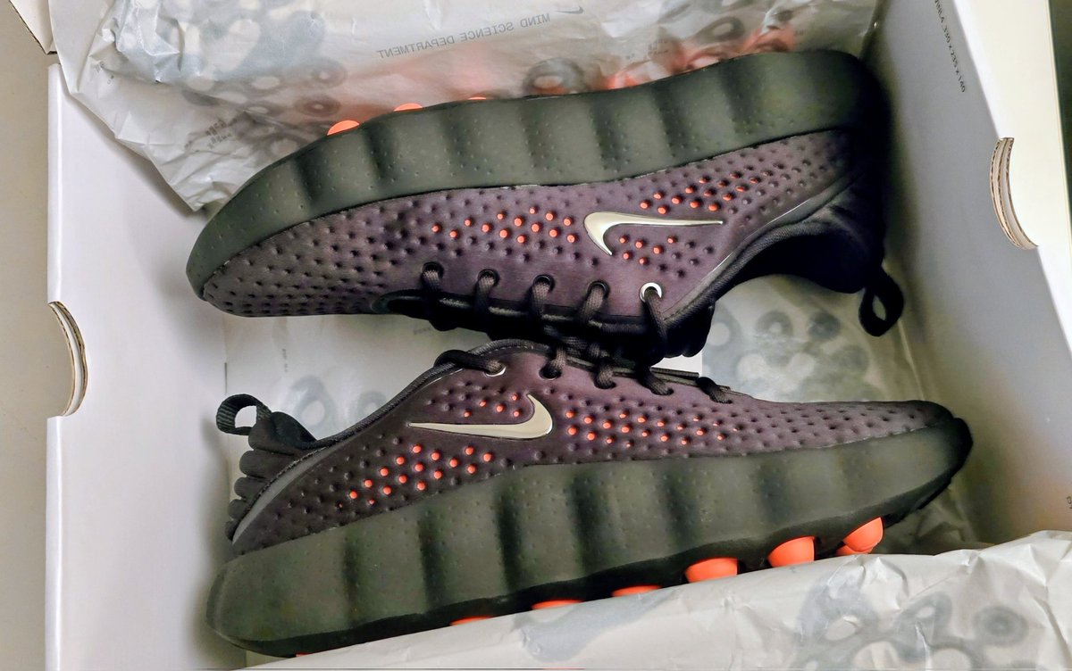 Robot Review Tech tweet media