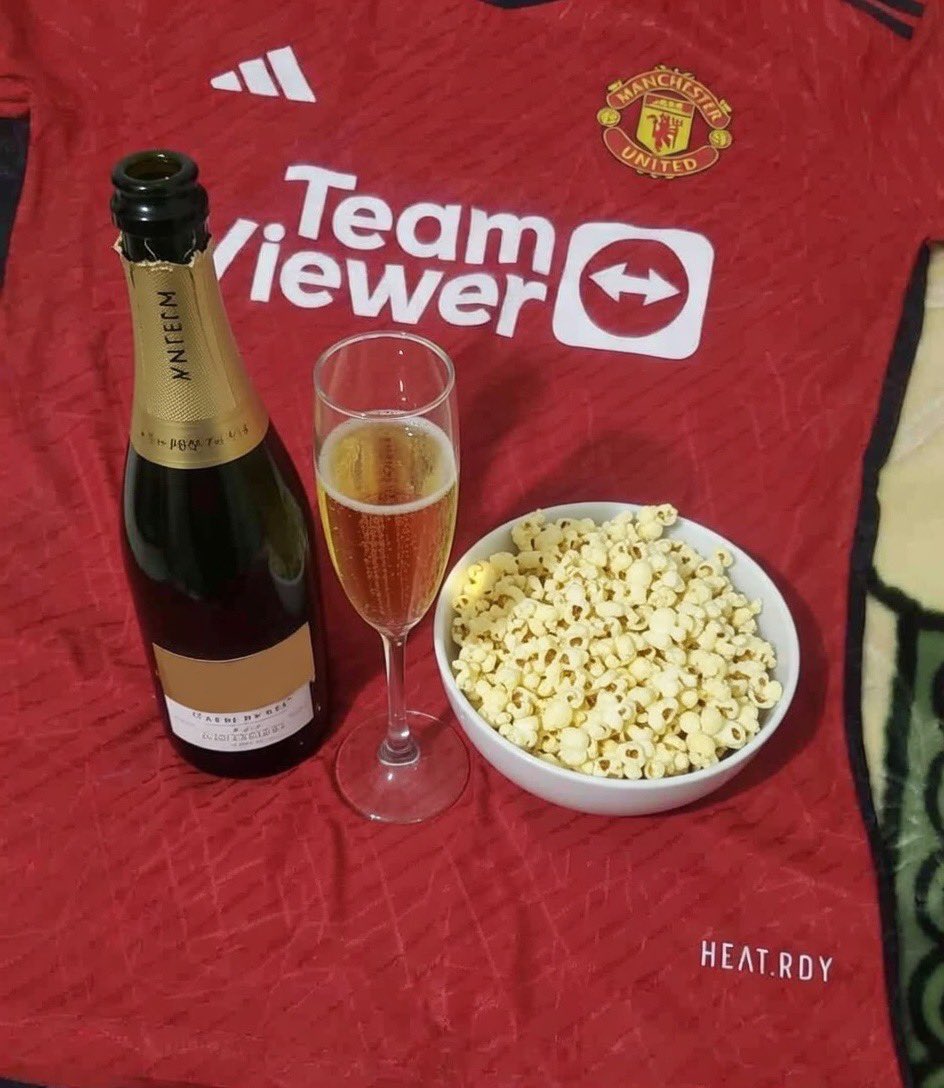 Manchester United fans 

Before                                                      Now 😂