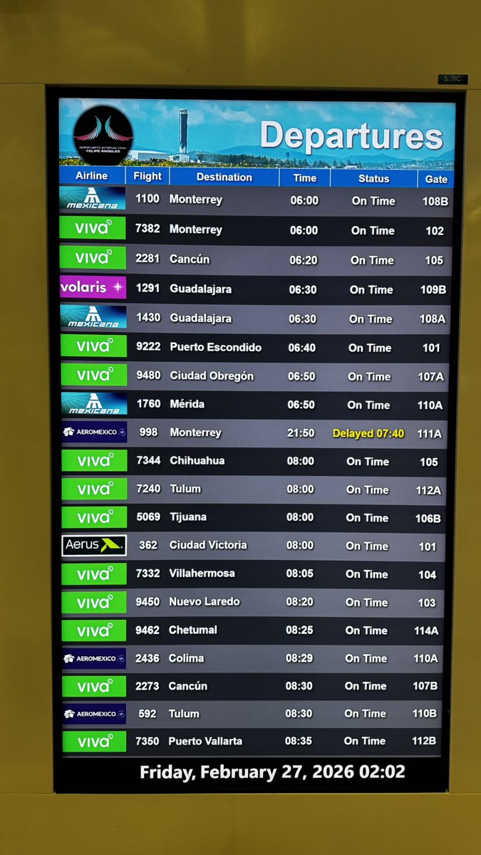 CharlyMisu's tweet photo. Un asco el servicio de @Aeromexico , vuelo 998 a Monterrey saliendo del AIFA… de 9:50 pm a 7:40 del día siguiente… 🤬 https://t.co/h0txrIUrCj