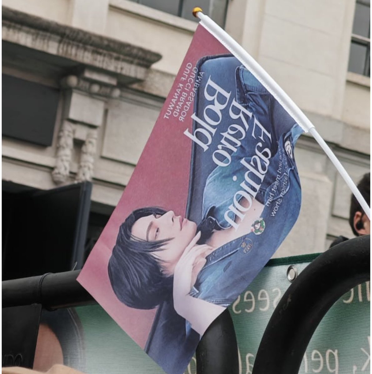 Banners เล็กใหญ่สุดจึ้ง ทุกคนต้องได้เห็น First Male Gucci Brand Ambassador Thailand 🇮🇹🇮🇹

GULF GO MILAN FOR GUCCI
#GULFxGucciMFW26
#GucciPrimavera 
#GuccixGulf
<a href="/gulfkanawut/">gulfkanawut</a> 
#gulfKanawut