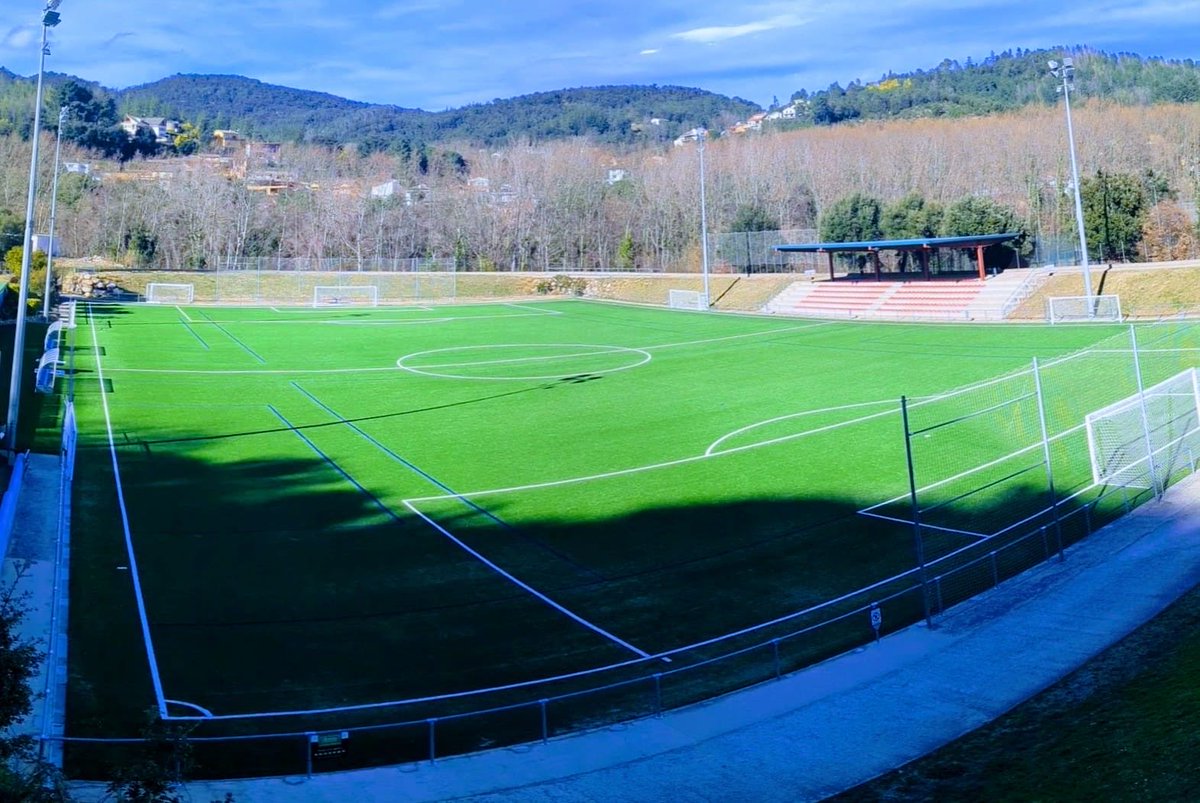 luisherbella's tweet photo. ⚽ Nuevo césped Domo Sports Grass | TenCate para el campo de #fútbol de #Arbúcies, hashtag#Girona.📍
⚽ Recientemente ha sido finalizada la Instalación del sistema de hashtag#céspedartificial hashtag#Domo #Duraforce XSL TXT en el campo de #fútbol de Arbúcies, https://t.co/ADNIgWDoLB