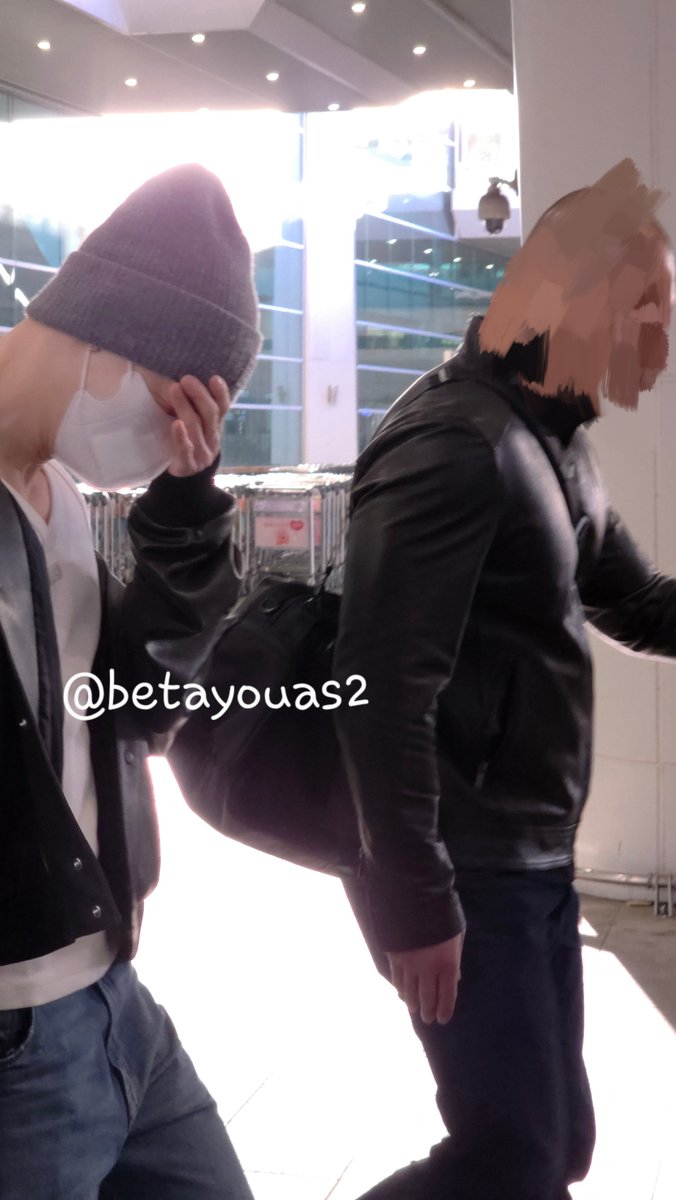 2026 2 27 ICN2
하 웃는거봐 너 무 귀여워
찬이 고생했어ㅓ
#StrayKids #스트레이키즈
#방찬 #BangChan
#Fendi #펜디 
#FendiFW26 #MFW
#YouMakeStrayKidsStay