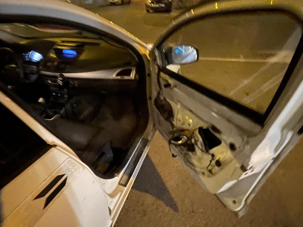 Así prestan servicio los guardias civiles, en este caso único vehículo del Pto. Ppal. Callosa de Segura, ya que gracias a la transformación ecológica del <a href="/interiorgob/">Ministerio del Interior</a> en las FFCCSE, los vehículos eléctricos provocan cortes de luz, tardan horas en cargar y su uso es limitado.