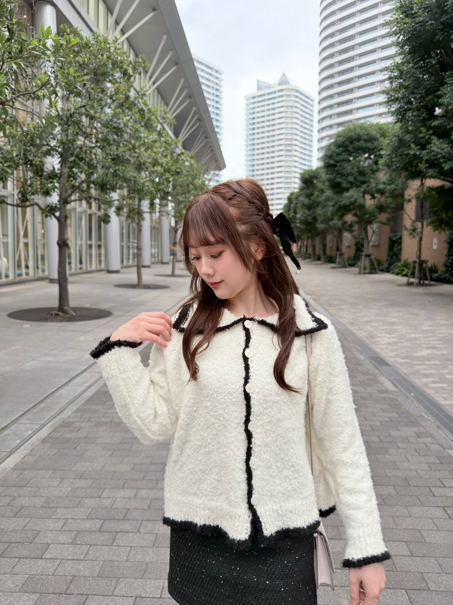 misskeio2025_1's tweet photo. 春先に大活躍しそうなコーデ🌸
ZOZO商品コード : 101092156(tops)
99416118(skirt )
大きめの襟がとっても可愛くて、スカートはラメ入りでキラキラしててお気に入り✨#CeLess #セレス #zozotown購入品 https://t.co/TM3ZXIuaMK