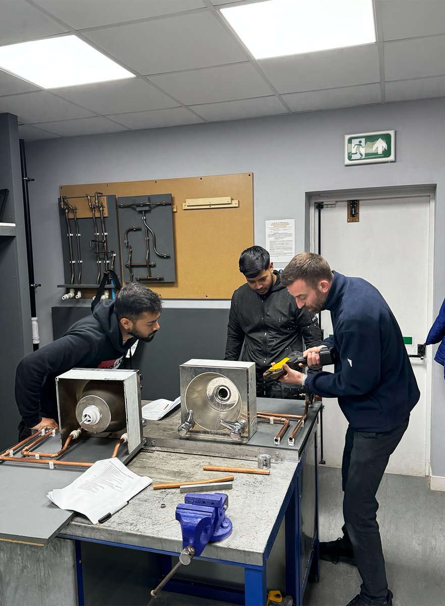 Logic4training tweet media