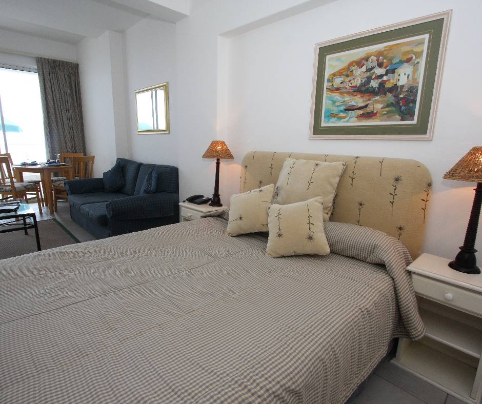 First_Group_ZA's tweet image. Bantry Bay offers a peaceful luxury escape with sweeping ocean scenery right outside your window. 

✨Book your Bantry Bay stay and experience seaside sophistication at its finest.

Click Here: bit.ly/3Oqv3qC

#FirstGroupSA #FirstExchange #BantryBay #CapeTownEscape