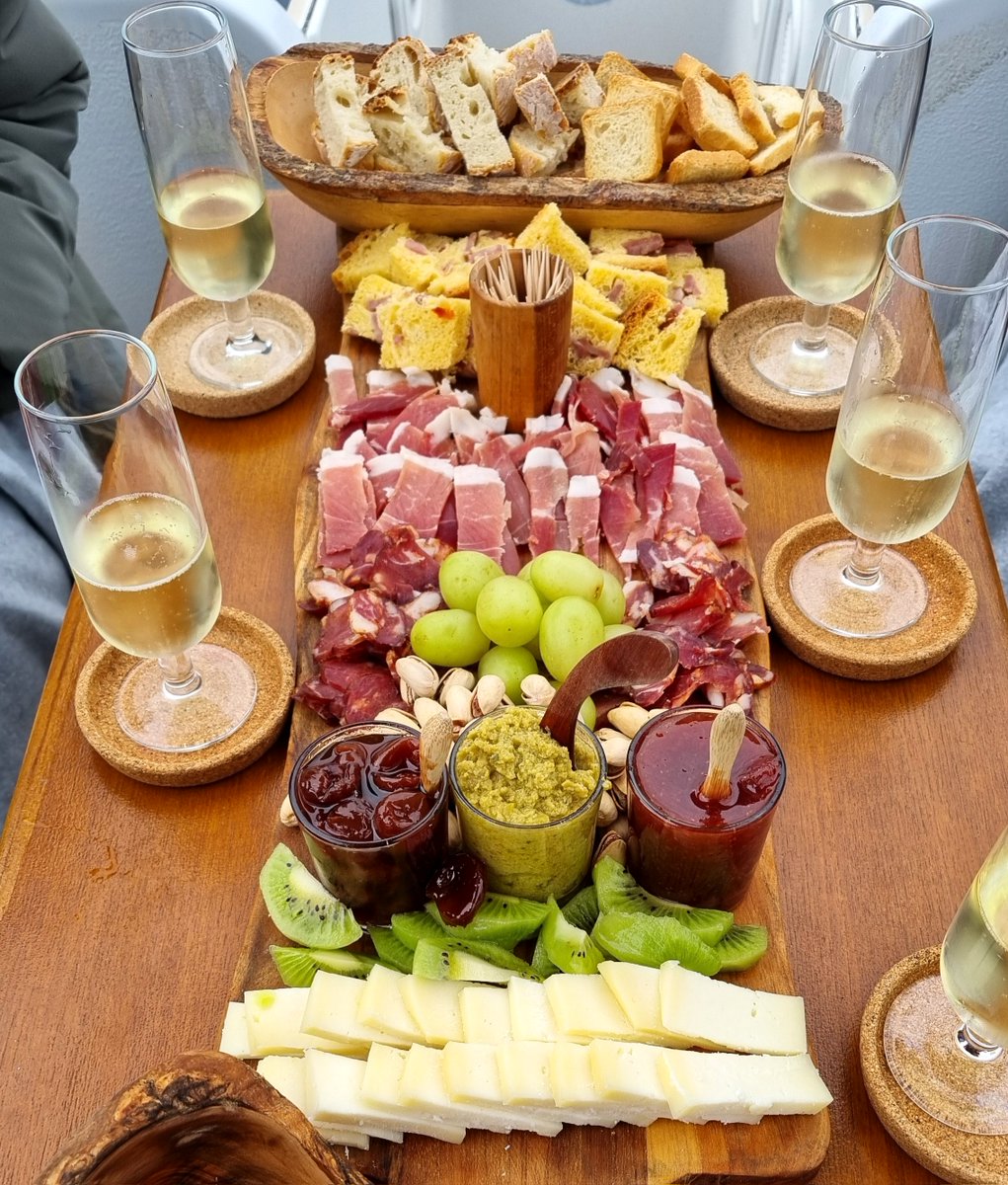 Comerbeberdormir tweet media