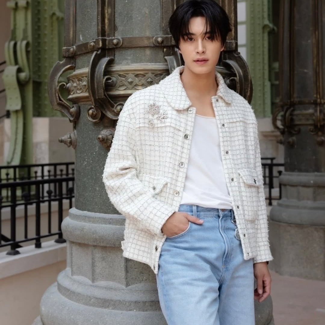 TheePopCore's tweet photo. Gemini Norawit has been announced as its newest House ambassador by Chanel. https://t.co/ewfrI2BvNe