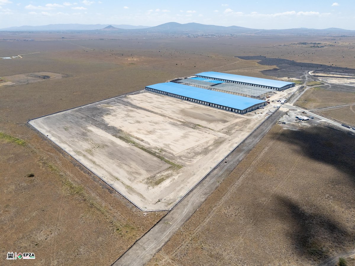 epzakenya's tweet photo. #TheEPZprograminKenya
#ThedevelopmentofnewEPZs
An aerial view of LuckyDJX Jeans Konza EPZ Limited strategically located at @konzatech and positioning itself as a modern plug – to – play industrial park for EPZ investors who want to set up at Kenya’s Silicon Savanah.
The first phase of this development is composed of eight industrial warehouses, each measuring 32,000 square meters of high-quality manufacturing space @GovLeeKinyanjui @PSAhassan @IndustryKE @Trade @Investment_Ke @TheAbojani @kenya_chamber @ForumKenyaChina @EUinKenya @MoICTKenya @britchamken @KAM_Kenya @KEPSA_KENYA
Two EPZs companies are ready to set up at @konzatech.
LuckyDJX reflects the significant role the EPZ program plays in driving economic development and job creation. It showcases the enormous investment opportunities that the EPZ program offers to investors; particularly those keen on developing industrial warehouses to be occupied by other EPZ manufacturers; thereby strengthening Kenya’s position as a competitive manufacturing hub.
Are you interested in developing industrial warehouses in the EPZ program? Talk to us.