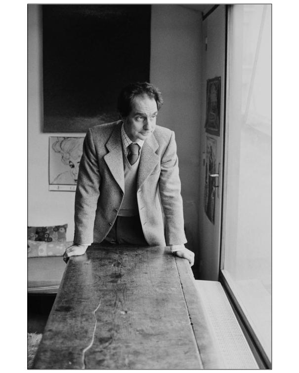 gianniconta's tweet photo. Carla Cerati - Italo Calvino, Parigi, 1974.

#italocalvino #paris https://t.co/cPoiB2oZuS