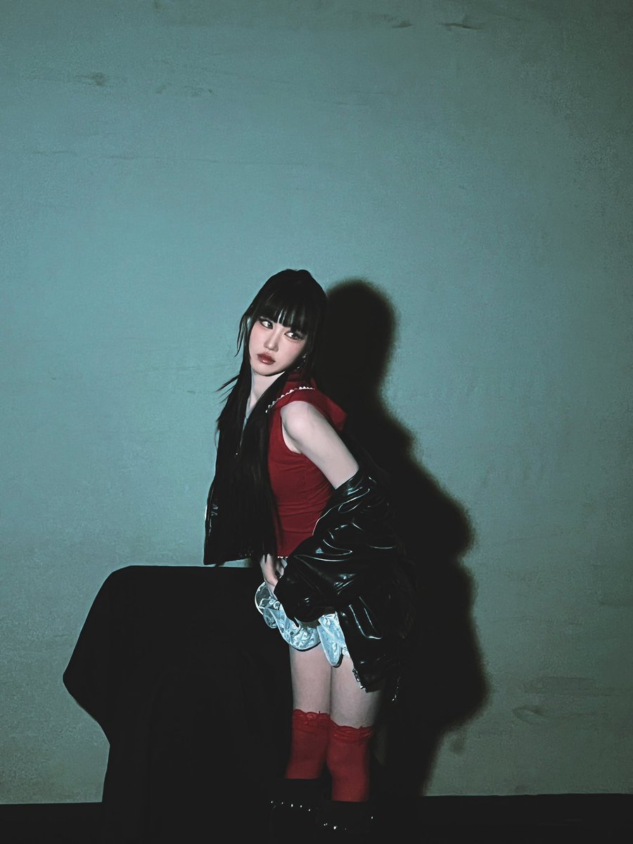 นอน 10+ ชั่วโมงทุกวันหลังงานเลยไม่ได้ทวิตอะไรเลย 55555 ดีใจมากๆเลยนะคะที่ทุกคนชอบและต้อนรับคิสเมทเป็นอย่างดี 💋 หลังจากนี้เราน่าจะได้เจอกันบ่อยๆเลยแหละ ฉะนั้นหนูสัญญาว่าจะทำให้เต็มที่นะคะ ยินดีที่ได้รู้จักทุกคนน้า! 💗

#Pimya_Kiismet #วันสนั่นจอ2026