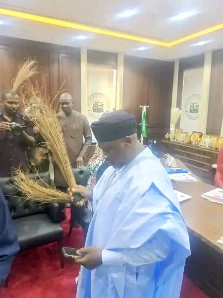 Big Blow for Atiku in Adamawa: Fintiri joins APC, making Tinubu's party a juggernaut in the state

Adamawa Governor Umaru Fintiri joins the All Progressives Congress, APC, taking away Abubakar Atiku's entire home base to President Tinubu's party.

Governor Fintiri announced his