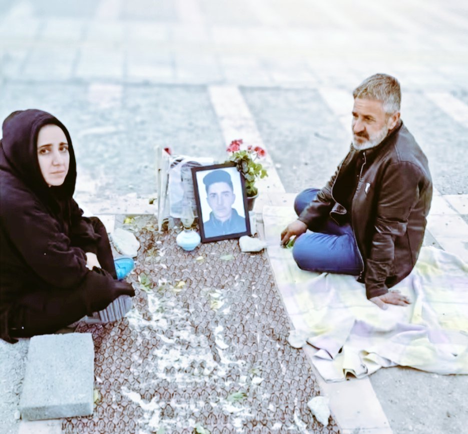 یادداشتهای رهایی من tweet media