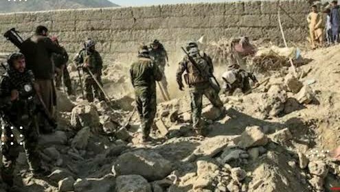 Afghanistan को अंग्रेज नही जीत पाए.

Afghanistan को सोवियत रूस नही जीत पाया.

Afghanistan को अमेरिका भी नही जीत पाया.

Afghanistan को Pakistan भी नही हरा पाएगा.

Pakistan ने Afghanistan पर हवाई हमला किया, इस हमले में 13 अफगानी मारे गए. 

Afghanistan ने जवाबी हमला कर पाकिस्तानी