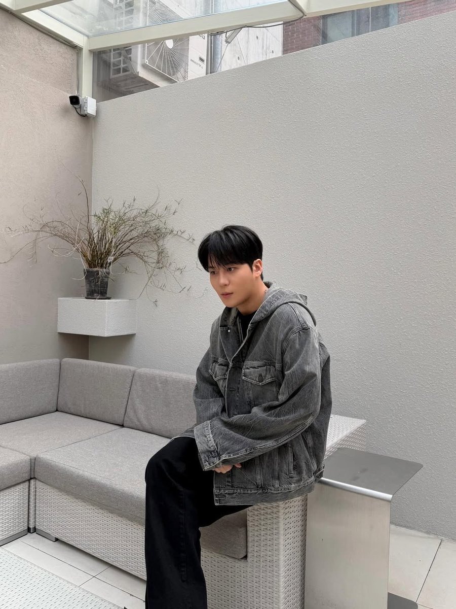 1024updates's tweet photo. [📷] 260227 | JONGHO

#ATEEZ #에이티즈 #JONGHO https://t.co/tmGCwxOq2i