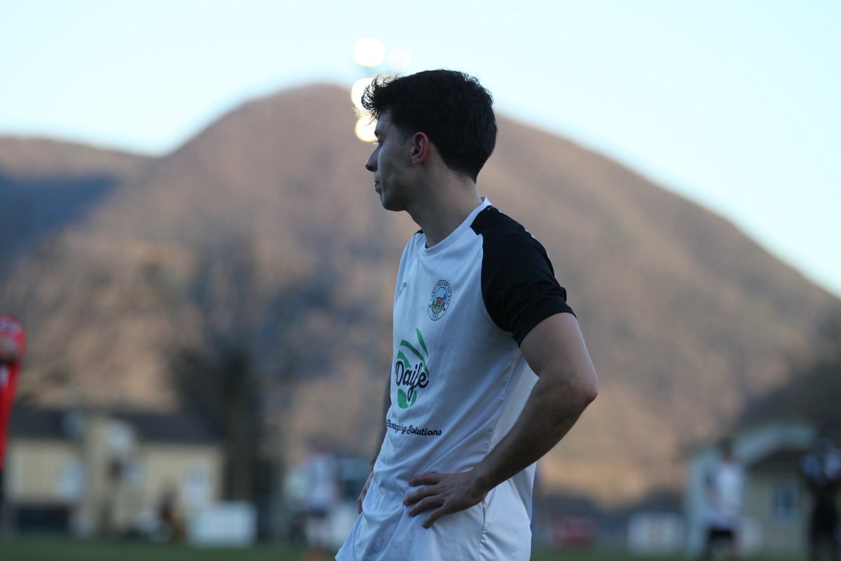 FCSantPrivatBas's tweet photo. ✅ BENVINGUT, Jordi 

✍🏻 Jordi Romero és nou jugador del FC Sant Privat d'en Bas

🫡 Va debutar en la darrera jornada davant del CE Riudellots. Molt sort i a per totes, Jordi!

#3Cat3 #SantPri https://t.co/NOWdcwteqp