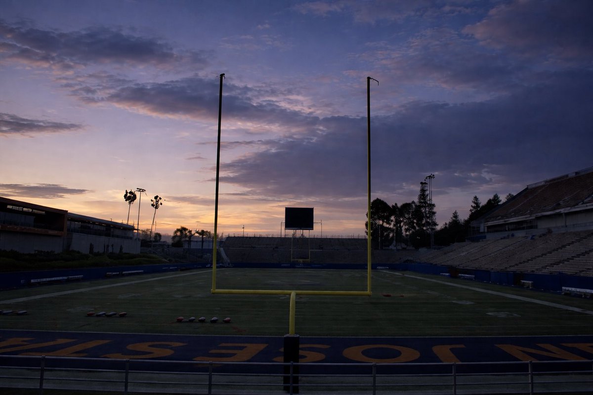 Coach_DMehra's tweet image. Good morning Bay Area ☀️ 

Another great day to be a #SPARTAN !!!

Spring Ball 🔜 💙💛

#SPARTANUP x #THISISSPARTA