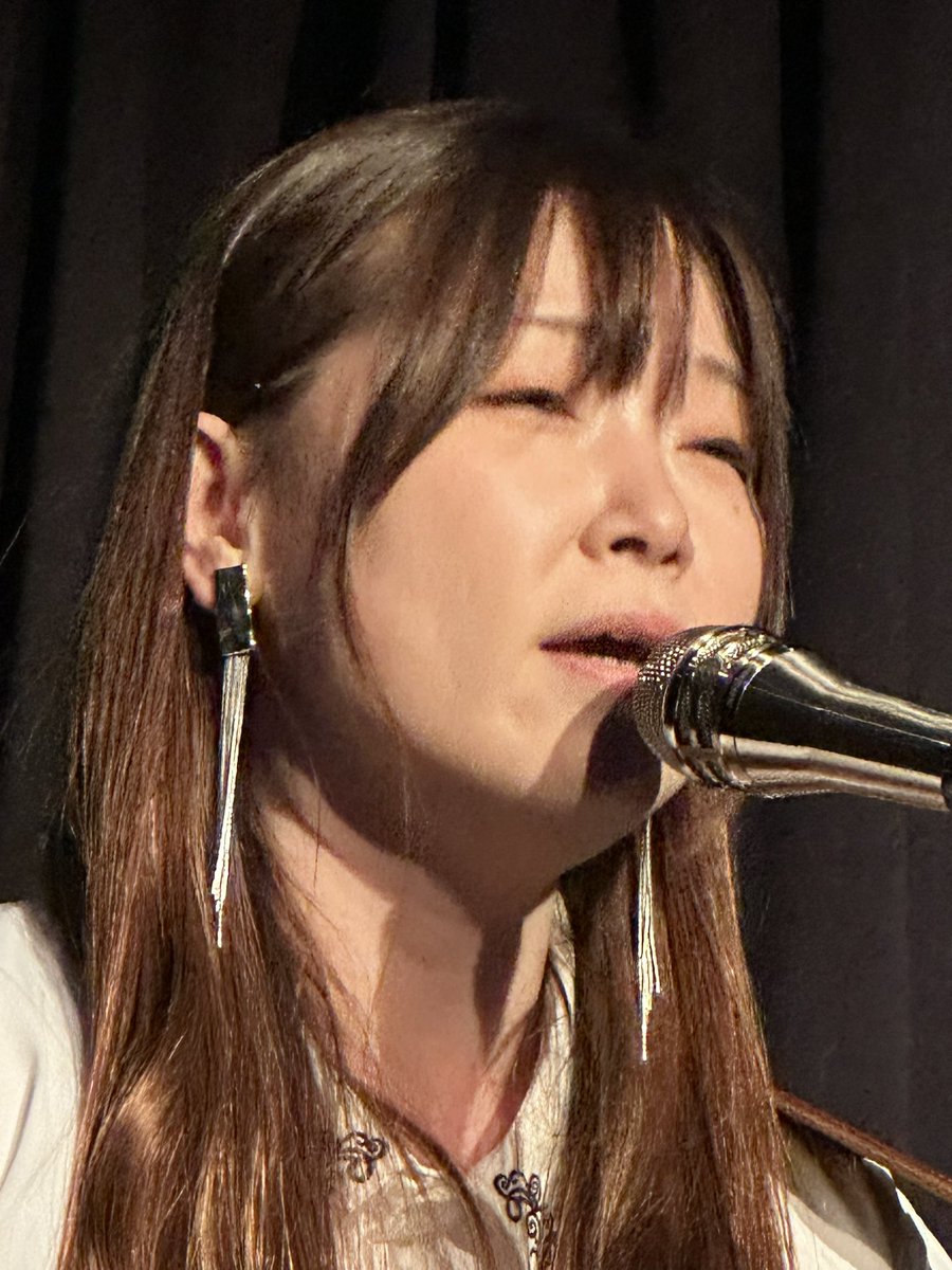 n_pro_spectator's tweet photo. 今年初の、#大塚welcomeback ! 今年初の #トライメライ のライブ！
ということで、仕事帰りにライブを観に行ったわけだが、トライメライ以外（？）は異色というかレアというか…な出演者だったね（笑）　#ヴィジュアル系演歌歌手小美玉たかし https://t.co/fmqvYazxsL
