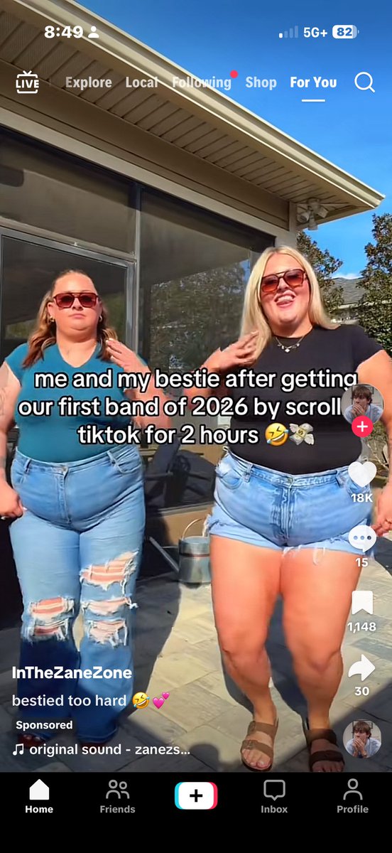 Why are y’all’s butts in the front 🫩💔