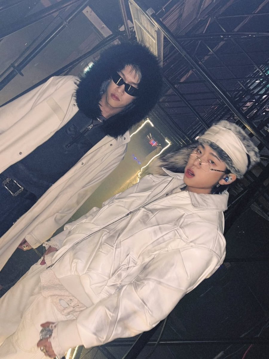 한껏 꼬리 흔든 여우 🦊

#우죠인스타 #지코 #우지호 #ZICO