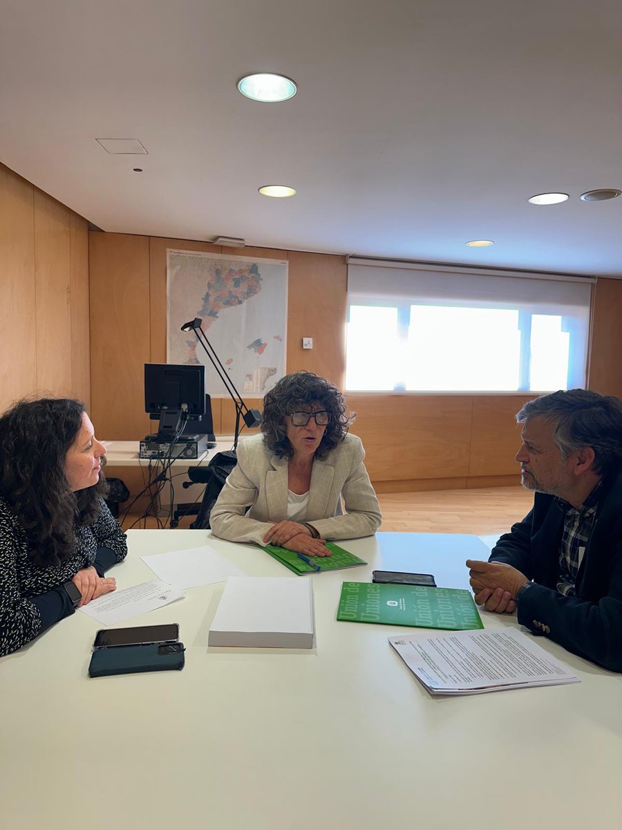 Rebutgem l’aplicació provisional de l’acord UE-Mercosur anunciada per la presidenta de la <a href="/EU_Commission/">European Commission</a>, que perjudicarà la pagesia.
 
Continuarem treballant perquè el Govern espanyol hi voti en contra. Ja ens hem reunits amb els partits catalans.

bit.ly/4cOWvZc