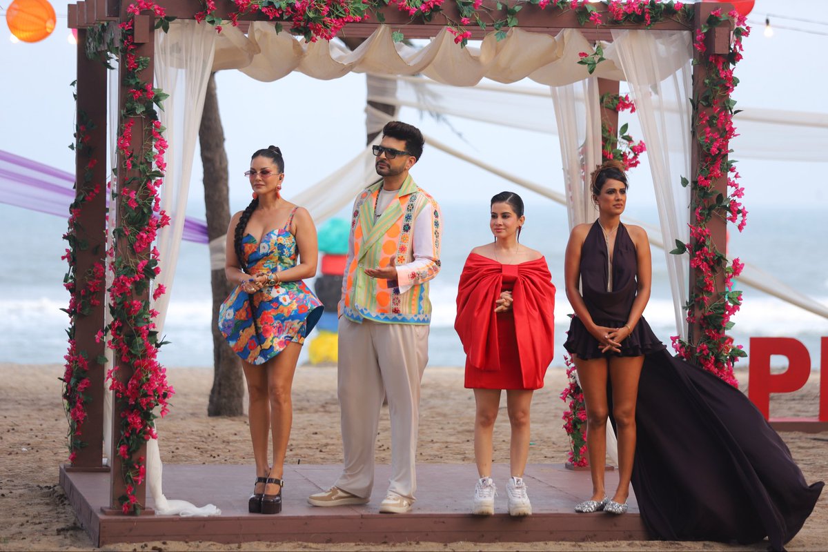 SunnyLeone's tweet photo. The most awaited episode is here❤️ When Pyaar meets Paisa❤️‍🔥💰
.
.
.
#sunnyleone #splitsvillax6 https://t.co/TkmTAaJoWW