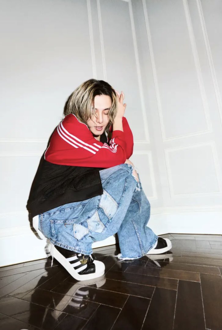 赤×デニム これは、かわいいです はい🫰 沼深くなるやつ #fujiikaze